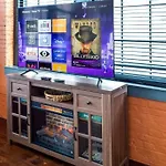 Centric Modern Loft W/ King Beds & Smart Gametable