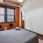 Modern Loft Style On Monroe By Dwtn & Park Ave