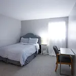 Cheerful Home With Free Parking And Wifi
