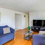 {Hot Tub In Ranch} Mins To Airport/Uofr/Strng/Dwtn