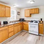 ~Cozy Home~ Steps To Rit By Uofr/Airport/Dwtn W/Ac