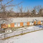 Studio W/ King Bed Near Dwtn