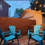 Spacious Home With In-Unit Laundry, Parking, 1Gb Wifi, & Patio Deck