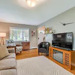 Rochester House With Fire Pit, Grill And Patio!