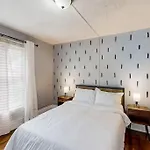 Champlain Gem - 4 Bedroom House