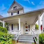 Champlain Gem - 4 Bedroom House
