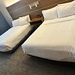 Holiday Inn Express Rochester NE - Irondequoit