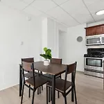 East 636I Cozy & Comfy I Downtown I Gym