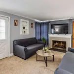 Astonishing Home Mins Away Airport Dwtn Uofr Andrit