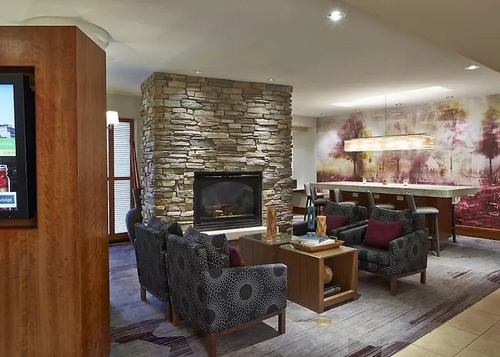 Courtyard By Marriott Rochester Brighton