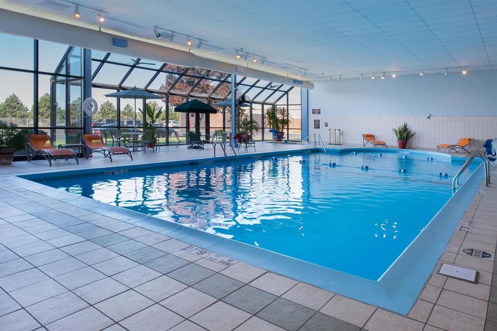 Hotel Ramada Plaza Airport 3*
