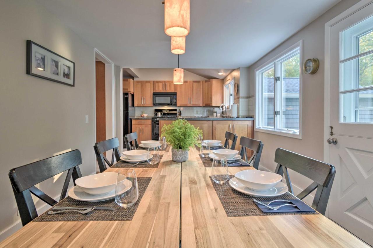 Holiday home House With Fire Pit, Grill And Patio!