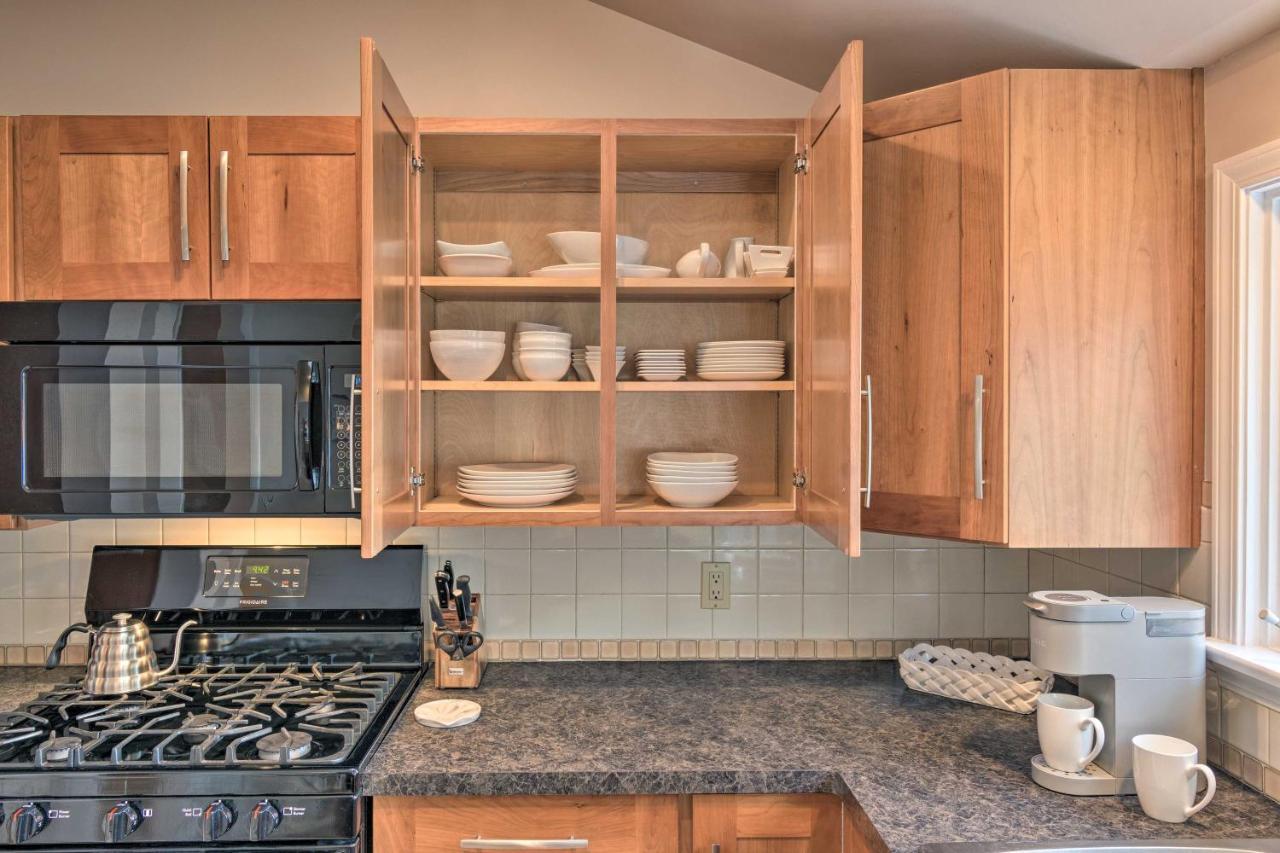 Holiday home House With Fire Pit, Grill And Patio! Rochester