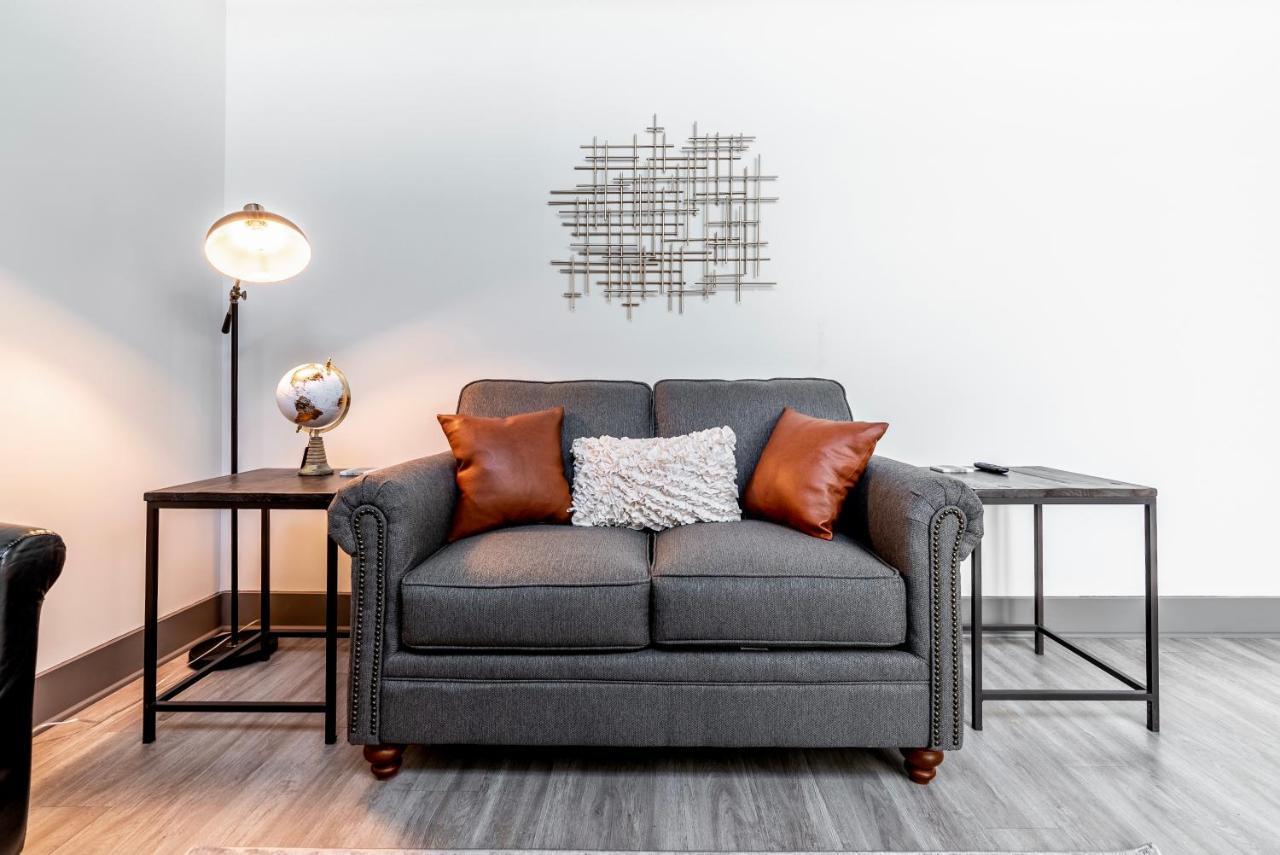 Lofted Living - Beautiful Luxury Loft In The Heart Of Roc Apartment *