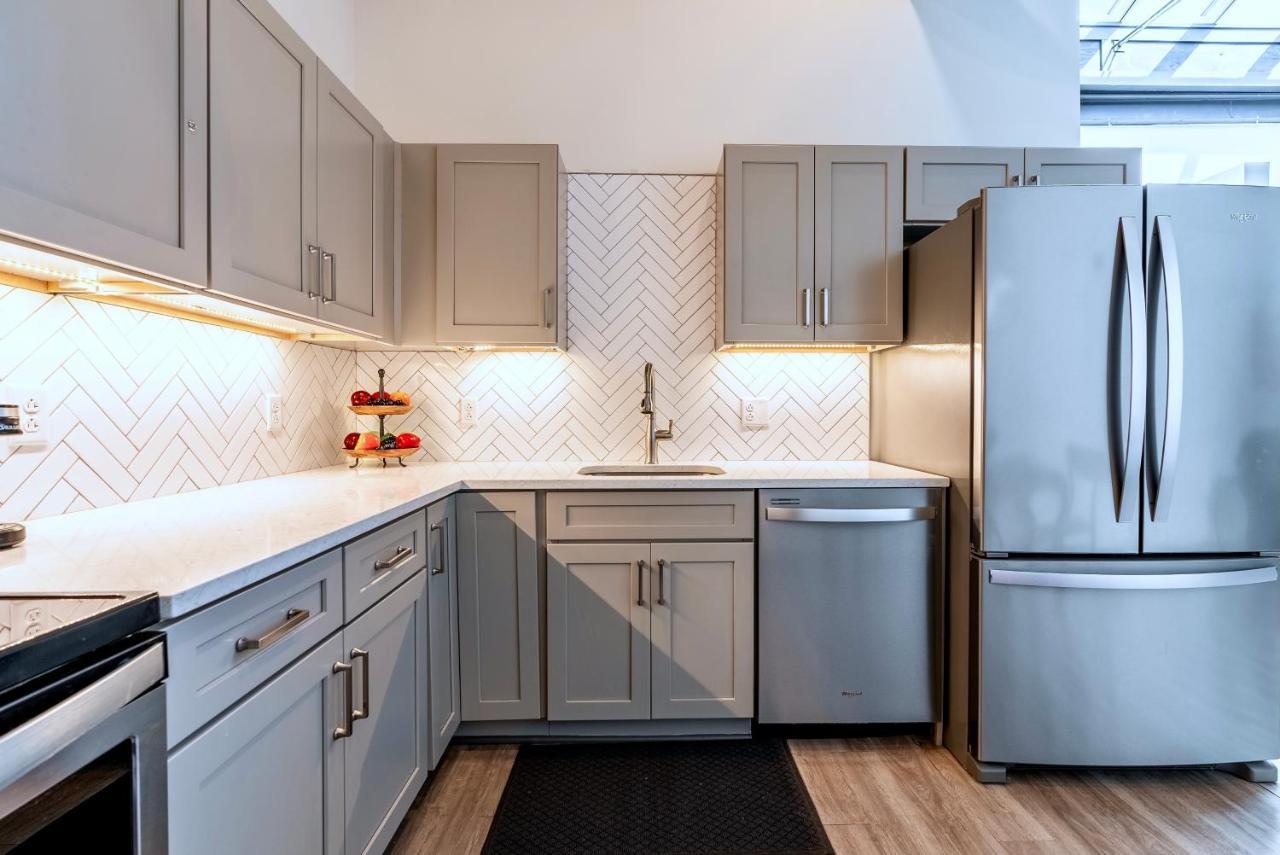 Lofted Living - Beautiful Luxury Loft In The Heart Of Roc *