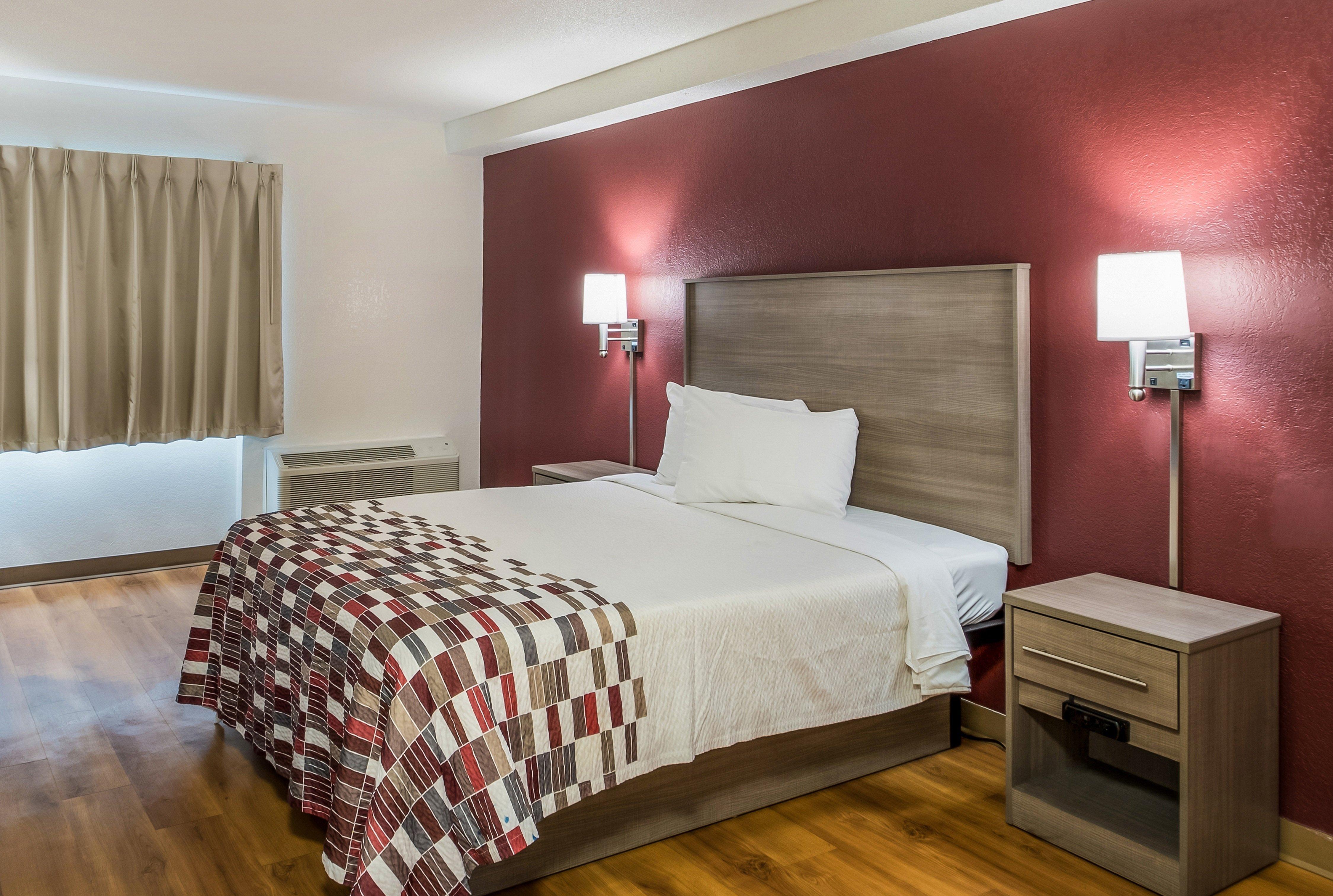 Motel Red Roof - Airport 2*