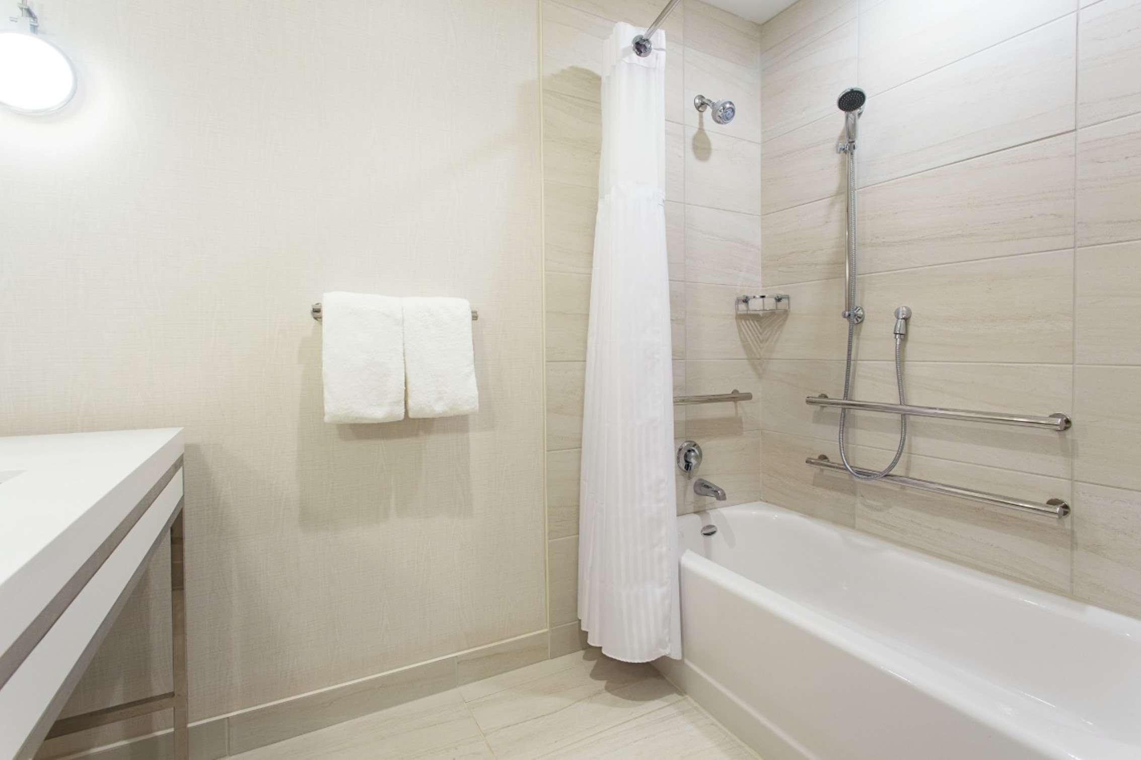 Hilton Garden - & Medical Center Hotel