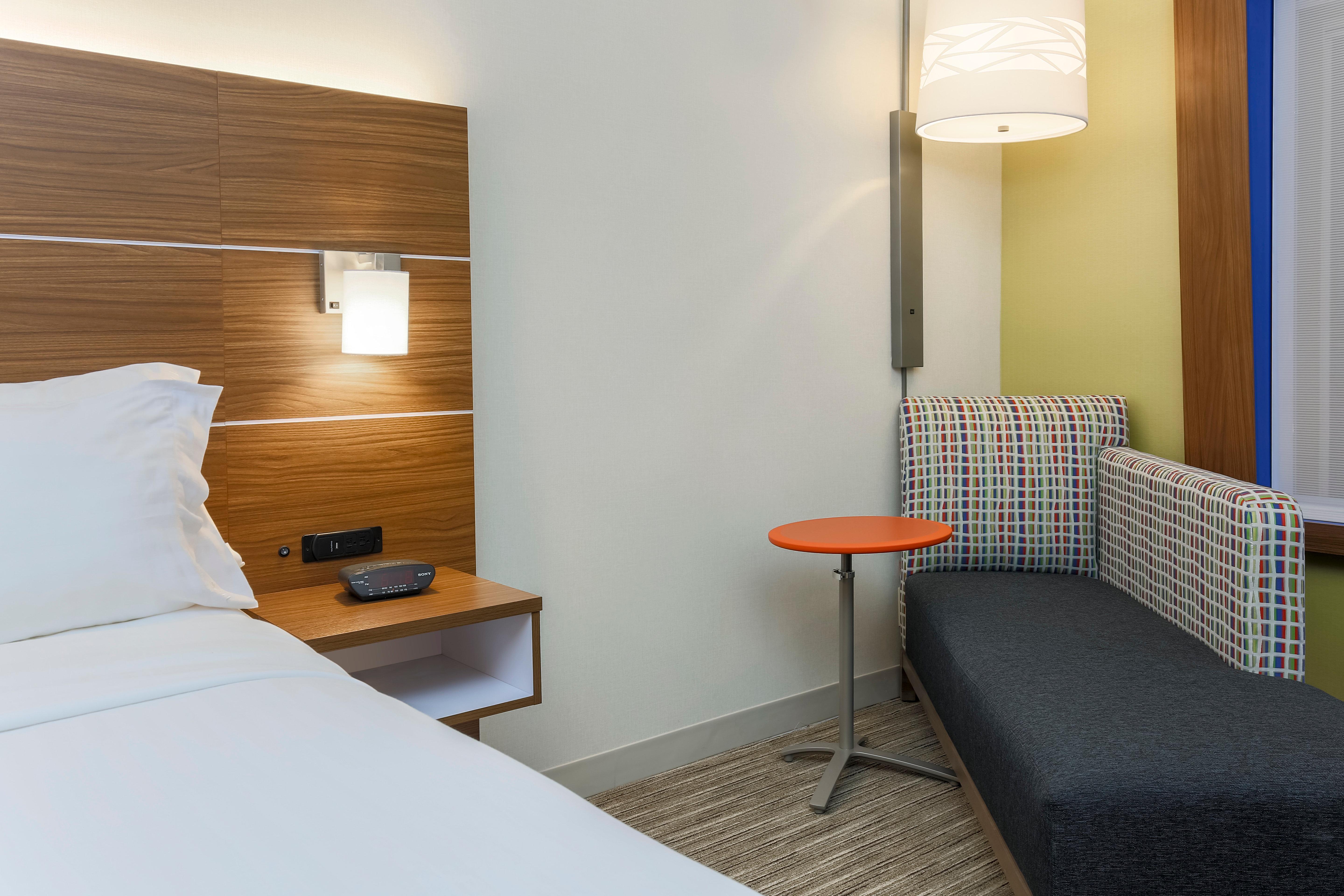 Express Irondequoit By Ihg Rochester