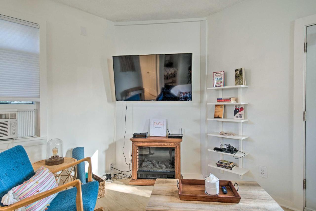 Cozy Gem Patio, Downtown Location! Rochester