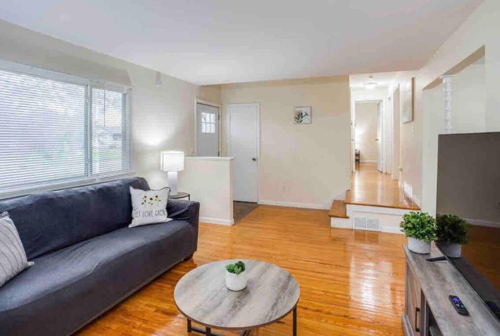 Apartment Amazing Ranch Mins Away From Airprt/rit/dwtn/uofr Rochester