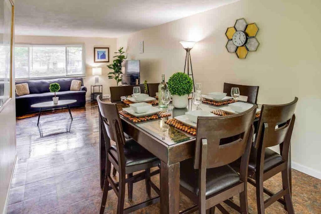 Apartment Stunning Ranch Mins From Rit/airport/u Of R/dwtn Rochester