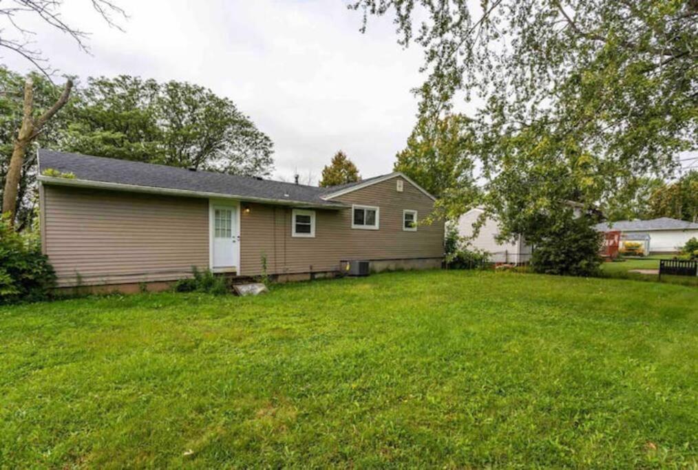 Amazing Ranch Mins Away From Airprt/rit/dwtn/uofr Rochester