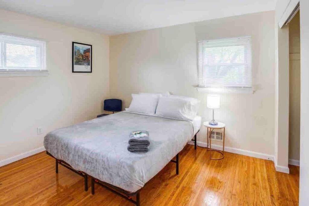 Amazing Ranch Mins Away From Airprt/rit/dwtn/uofr *