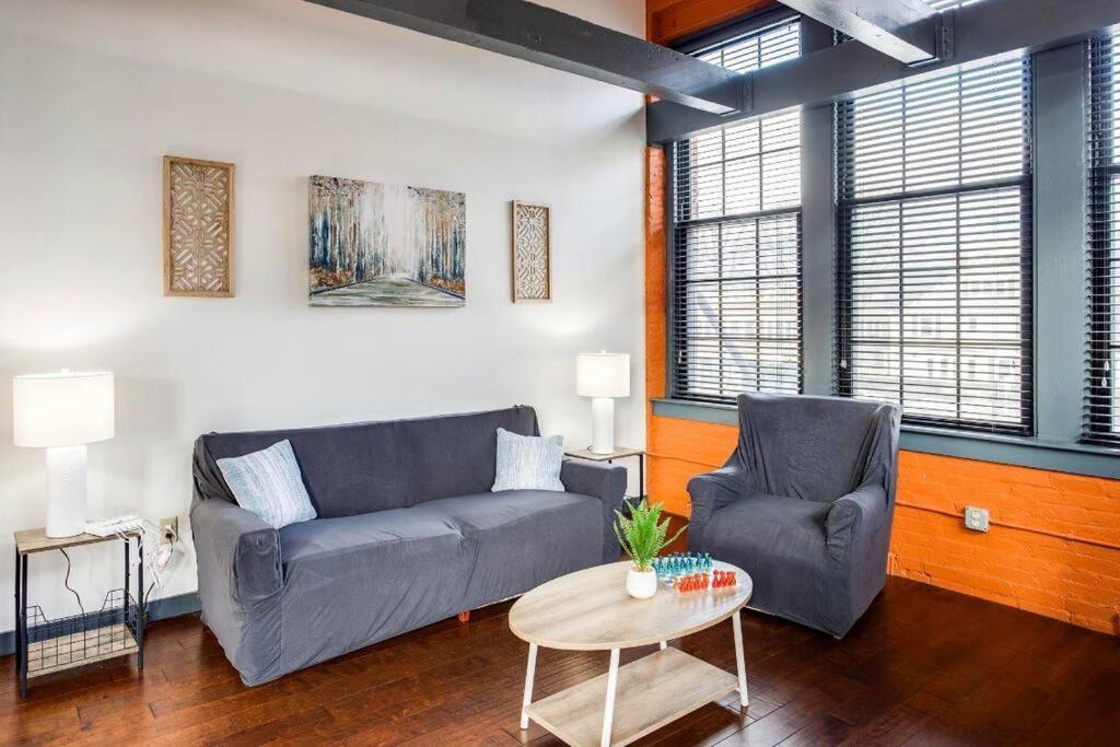 Holiday home Centric Modern Loft W/ King Beds & Smart Gametable *
