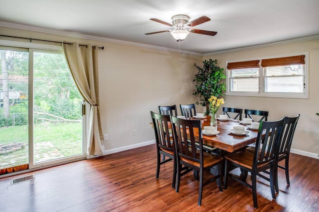 {quiet Suburban Ranch Hot Tub} Mins Arpt/rit/dwnt * Rochester