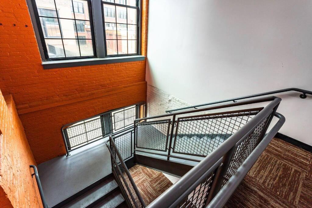 Centric Modern Loft W/ King Beds & Smart Gametable * Rochester