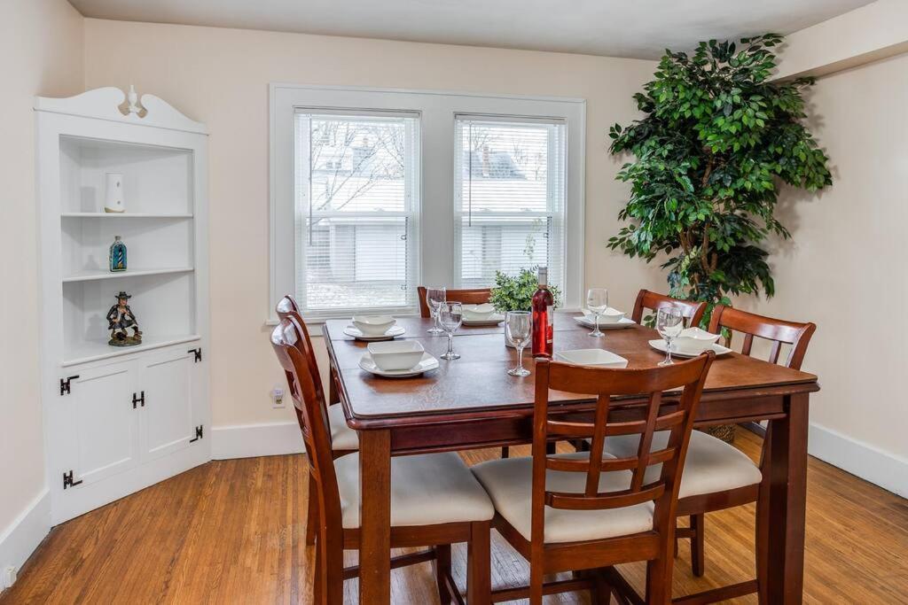 Holiday home Charming Steps To Strong/uofr By Airport/dwnt/rit *