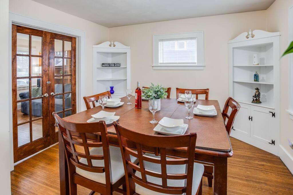 Charming Steps To Strong/uofr By Airport/dwnt/rit Holiday home Rochester