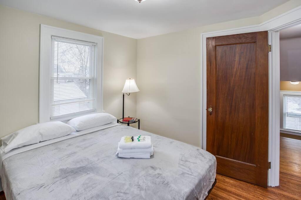 Charming Steps To Strong/uofr By Airport/dwnt/rit Holiday home Rochester