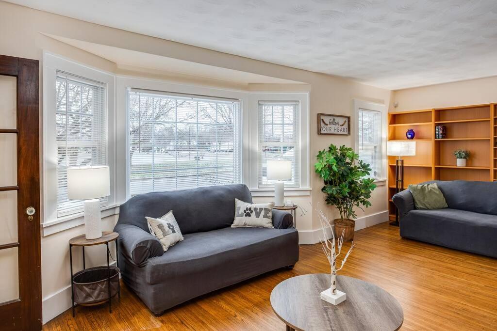 Holiday home Charming Steps To Strong/uofr By Airport/dwnt/rit Rochester