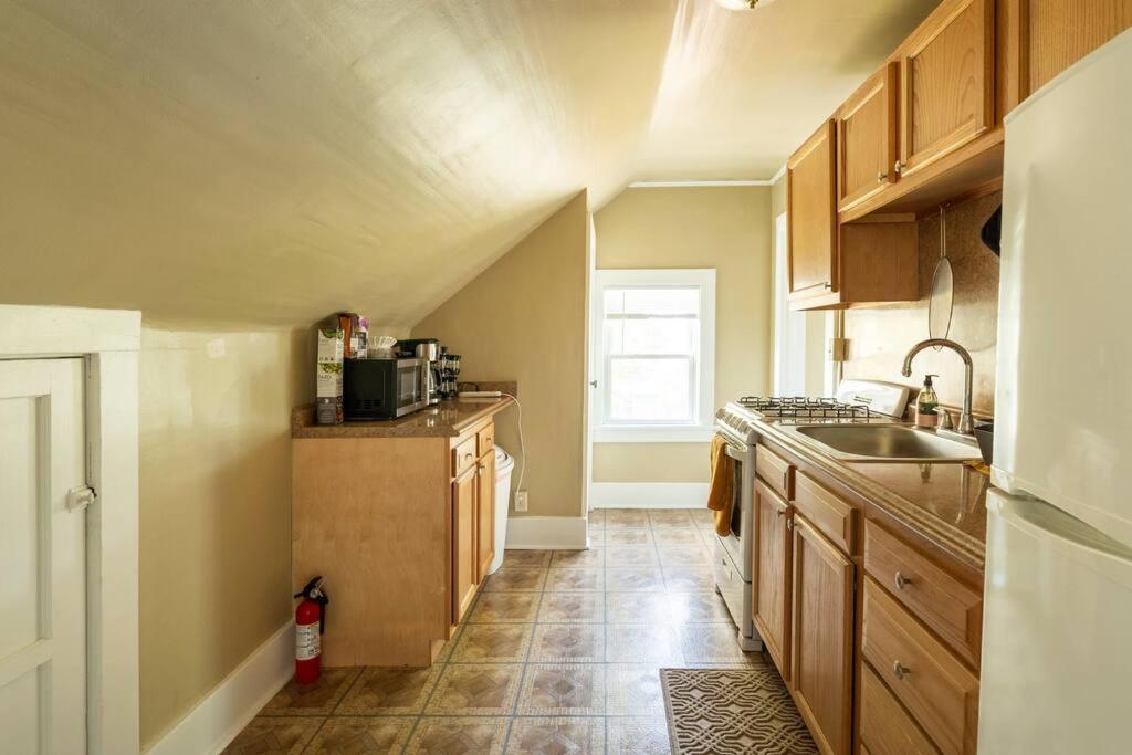 Artist Retreat Near Sites Apartment *