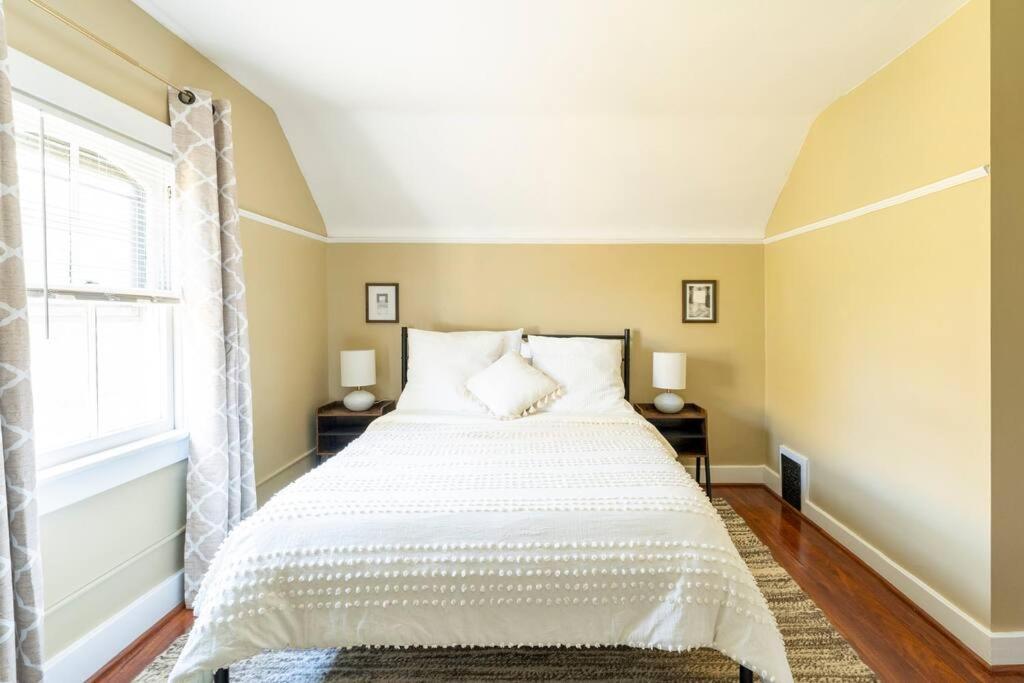 Apartment Artist Retreat Near Sites Rochester