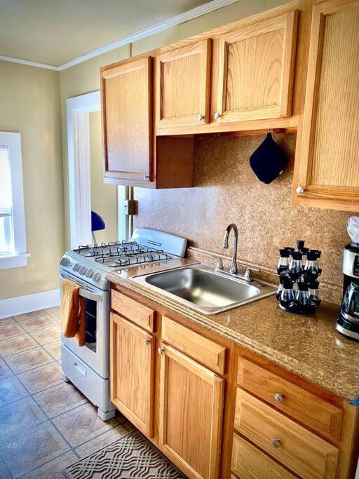 Apartment Artist Retreat Near Sites *