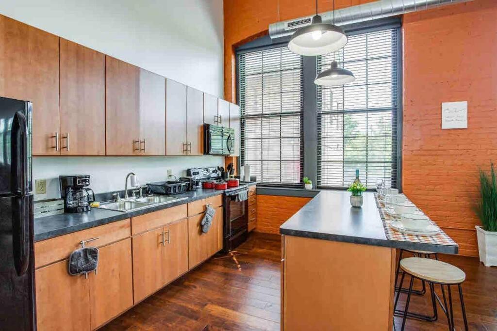 Ny Style Centric Loft With King Bed By Park Av. *