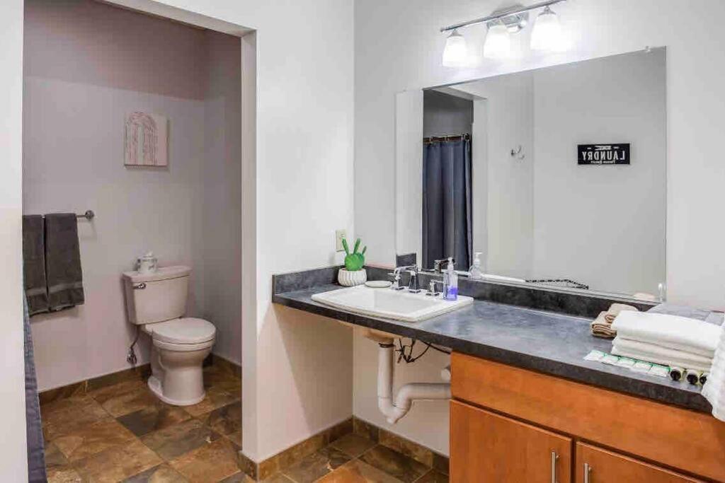 Modern Loft Style On Monroe By Dwtn & Park Ave