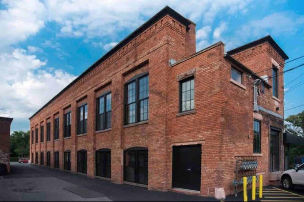 Modern Loft Style On Monroe By Dwtn & Park Ave