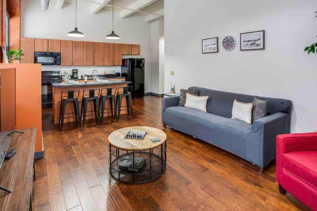 Modern Loft Style On Monroe By Dwtn & Park Ave Apartment Rochester