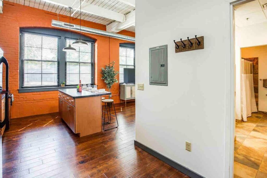 Apartment Ny Style Centric Loft With King Bed By Park Av *