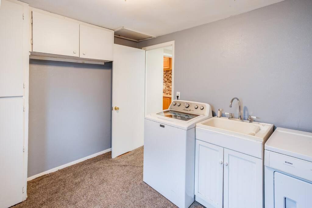Centric Ranch In The South Ave By Dwtn/uofr/arpt Holiday home