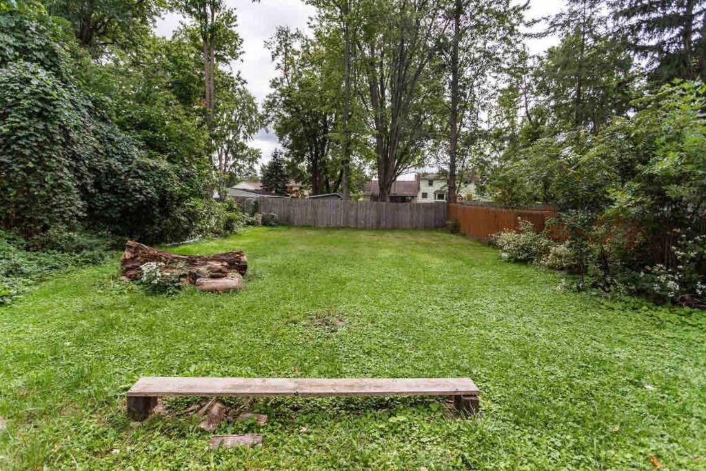 Holiday home ~cozy Home~ Steps To Rit By Uofr/airport/dwtn W/ac