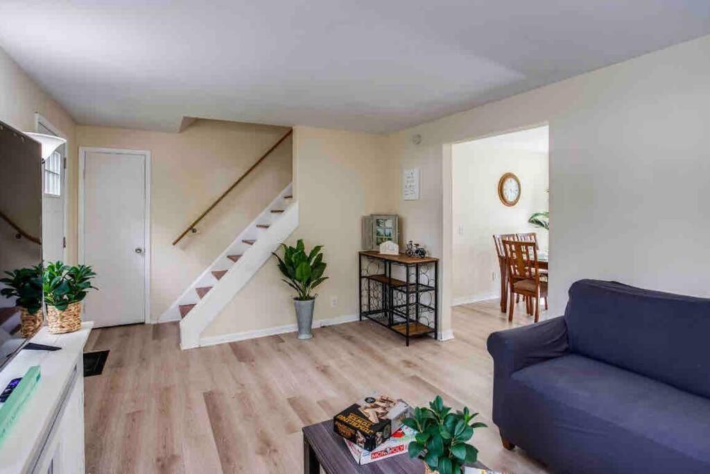 ~cozy Home~ Steps To Rit By Uofr/airport/dwtn W/ac