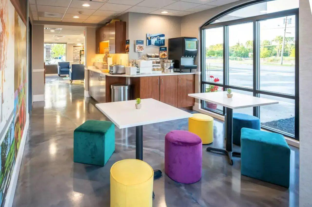 Oakfield & Suites, Ascend Collection Hotel Rochester