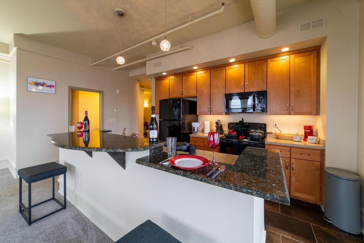 King Bed W/ Panoramic Views Of Dt! Rochester