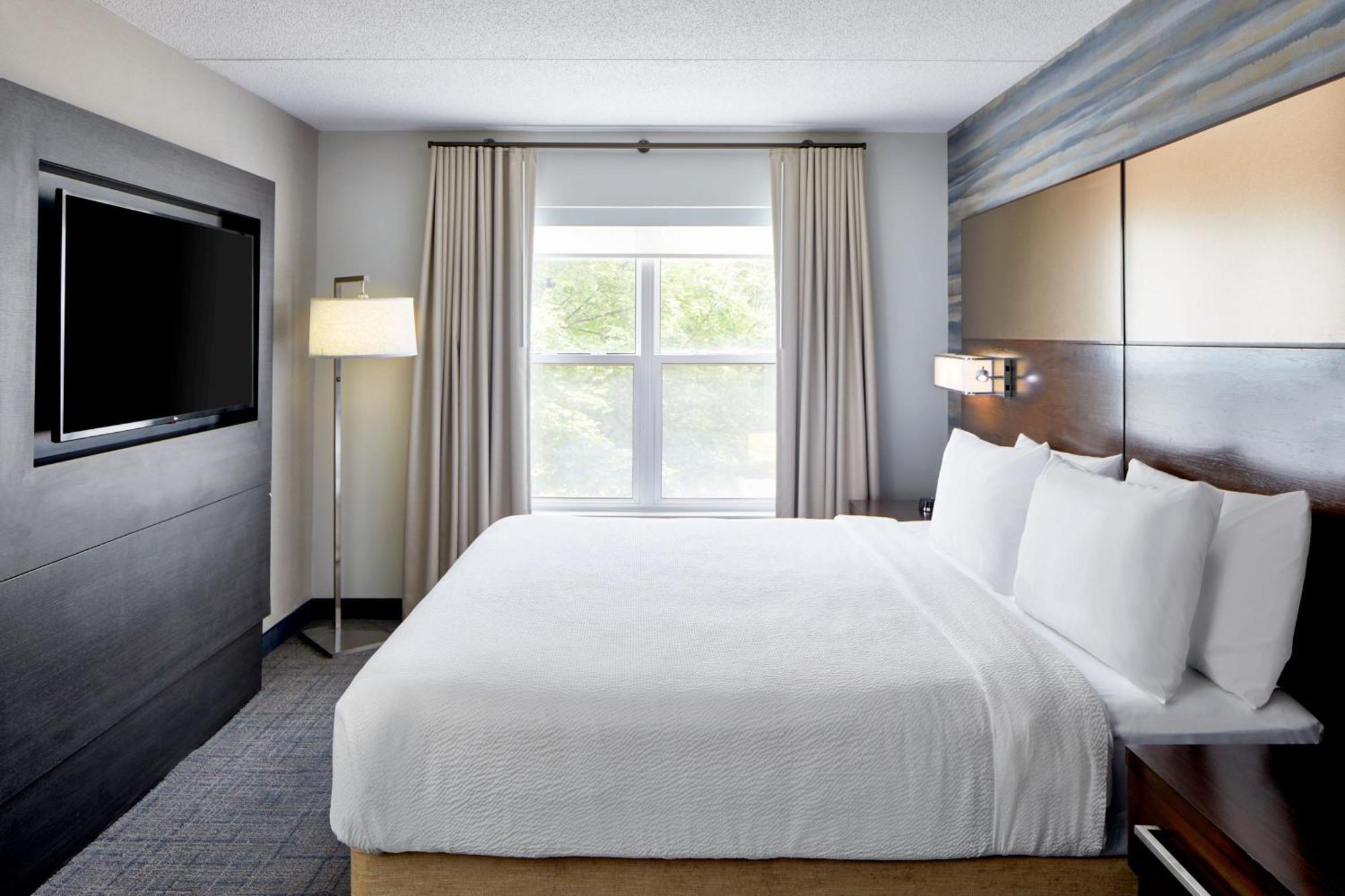 By Marriott West Greece Hotel 3*