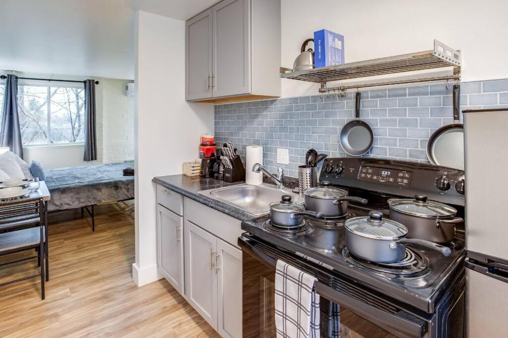 Apartment W/ King Bed Near Dwtd