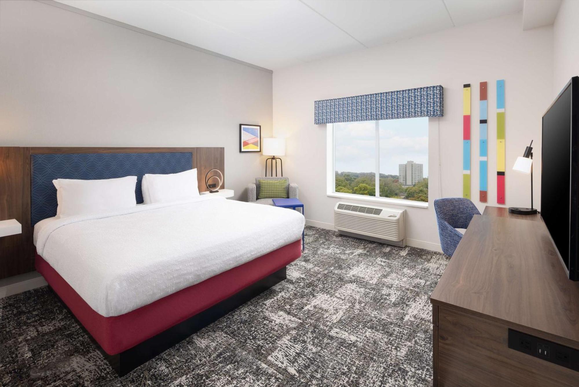 Hampton & Downtown Hotel 3*